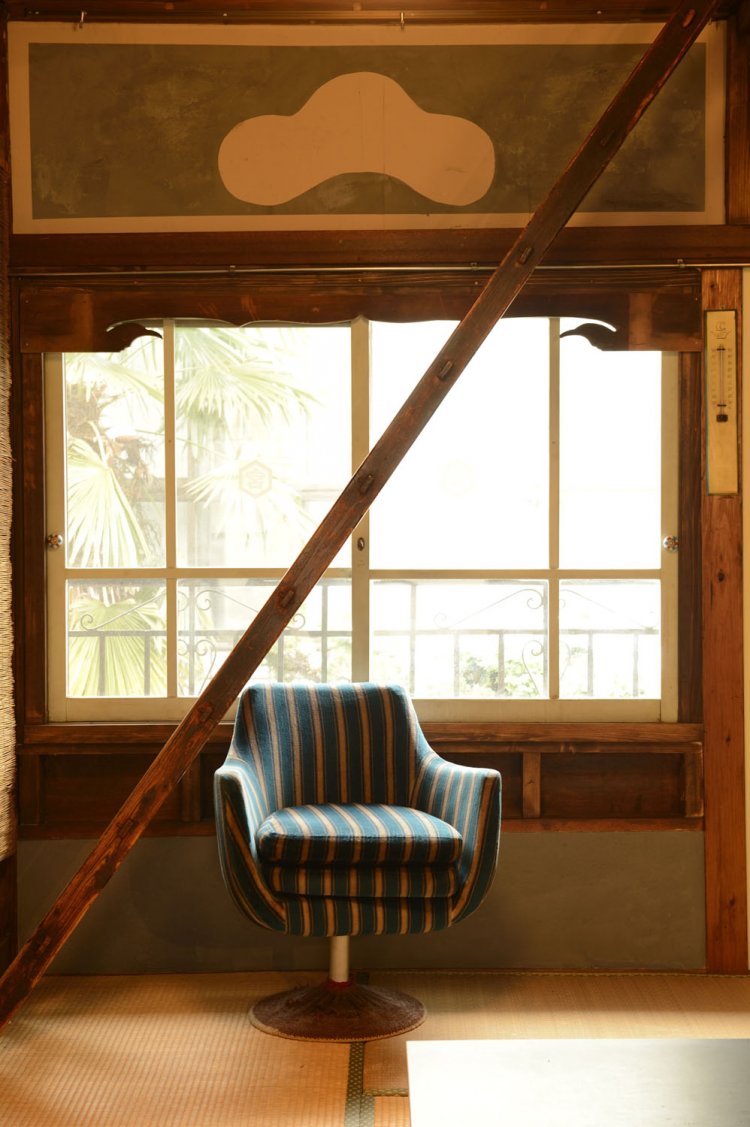 2階は水彩画教室やイベントのスペース。