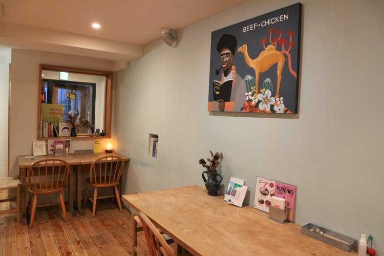 店内は音楽やアートなどさまざまなカルチャーから影響を受けた、オリジナリティ溢れる空間。