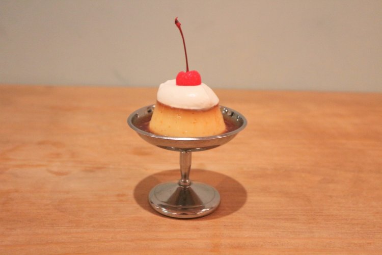 “レトロプリンブーム”以前から提供されているプリン550円は、不動の人気デザートだ。