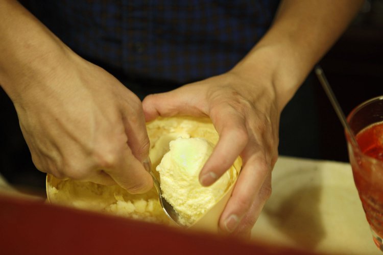 スタッフ一同、「自分自身がおいしいと思えるもの」を目指し、材料選びからこだわる。