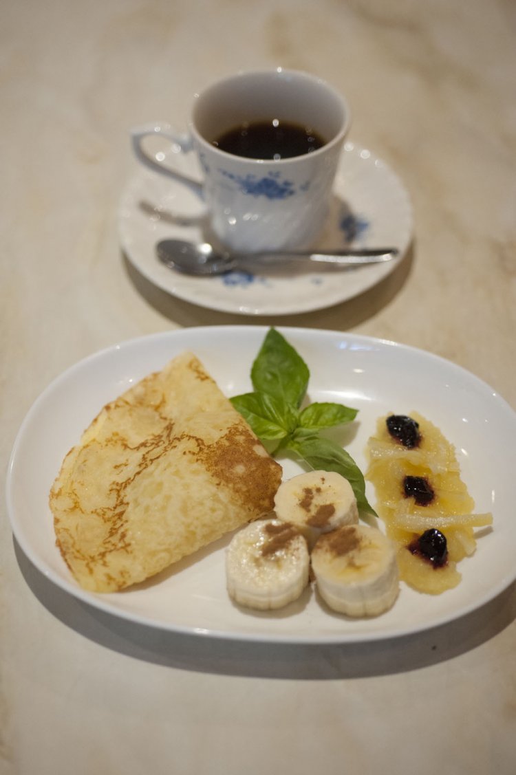 人気なのはクレープセット650円で、甘すぎずコーヒーとの相性は抜群だ。