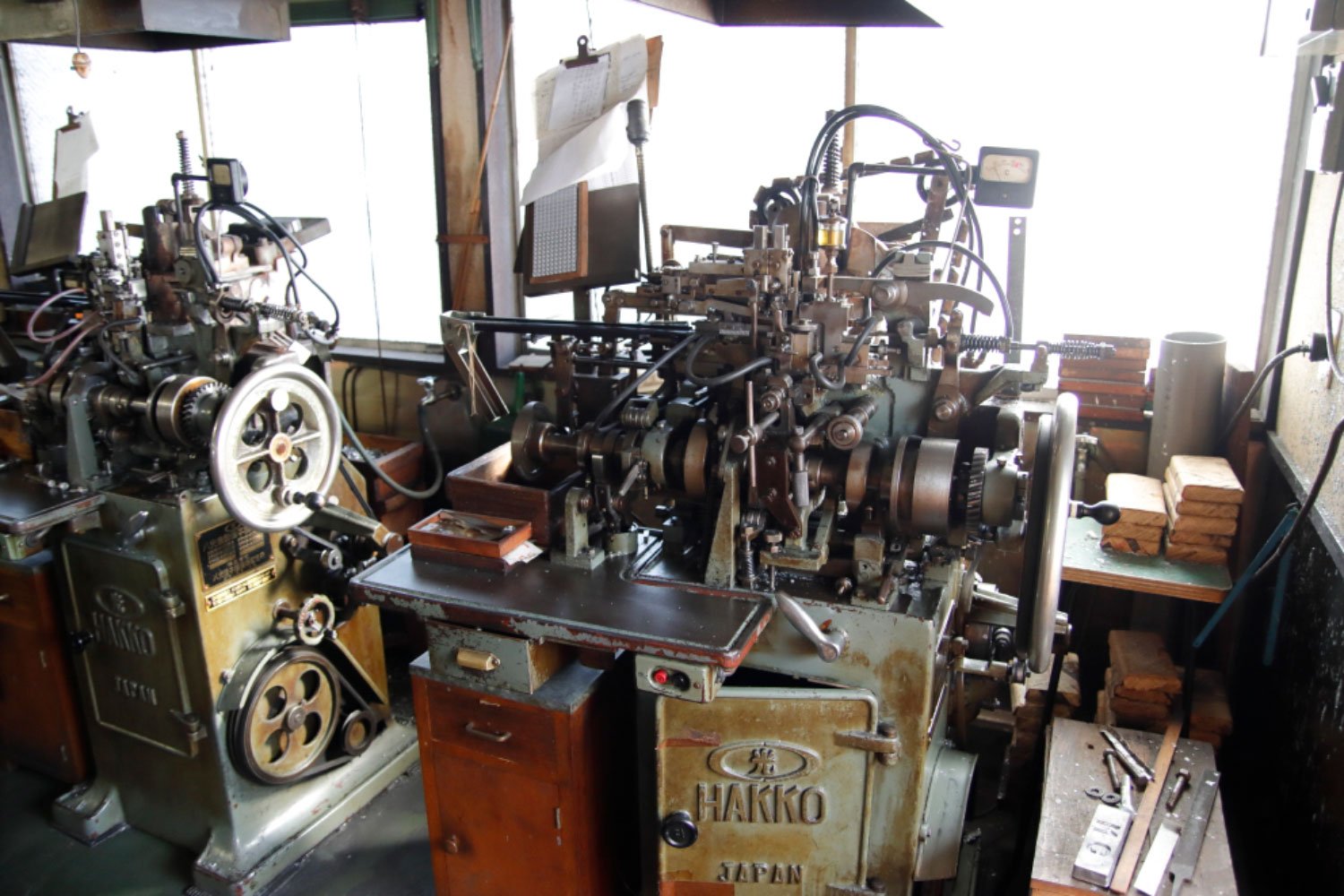 自動で活字ができる鋳造機。7台が現役だ。