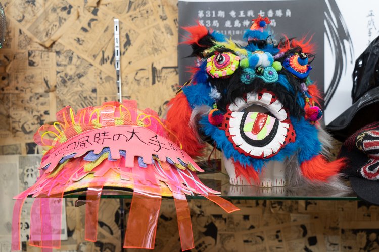 普段は着ぐるみを作っている作家が作るブランド「Co.2」の1点もの。右の帽子は獅子舞がモチーフ。