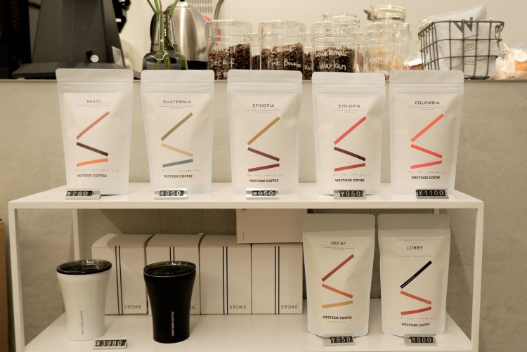 店頭ではコーヒー豆の販売も行っている。