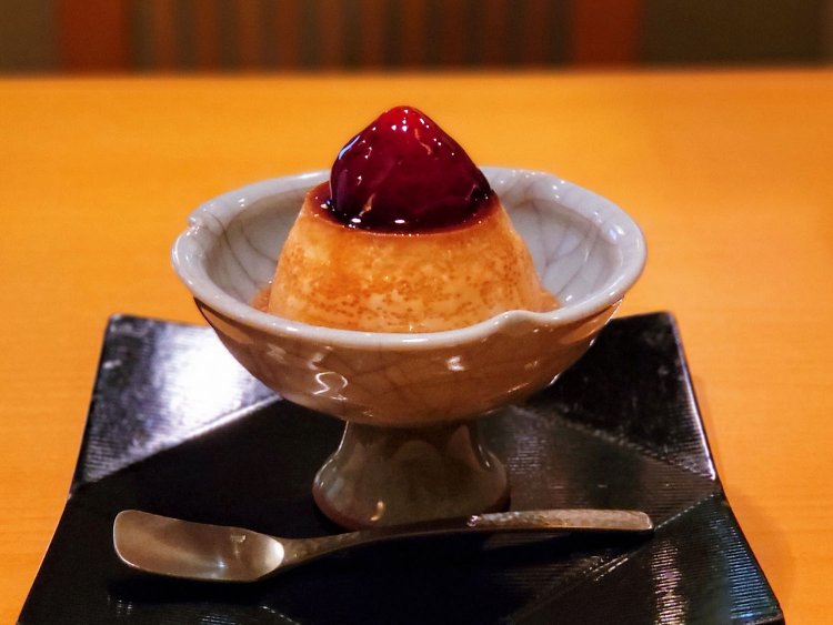 手作りプリン600円（税抜）。