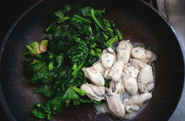 牡蠣とホウレン草