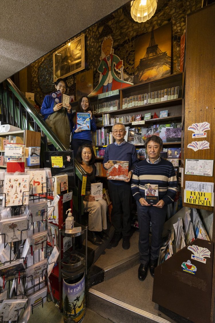 「お困りならフランスを愛する我々がご案内します」