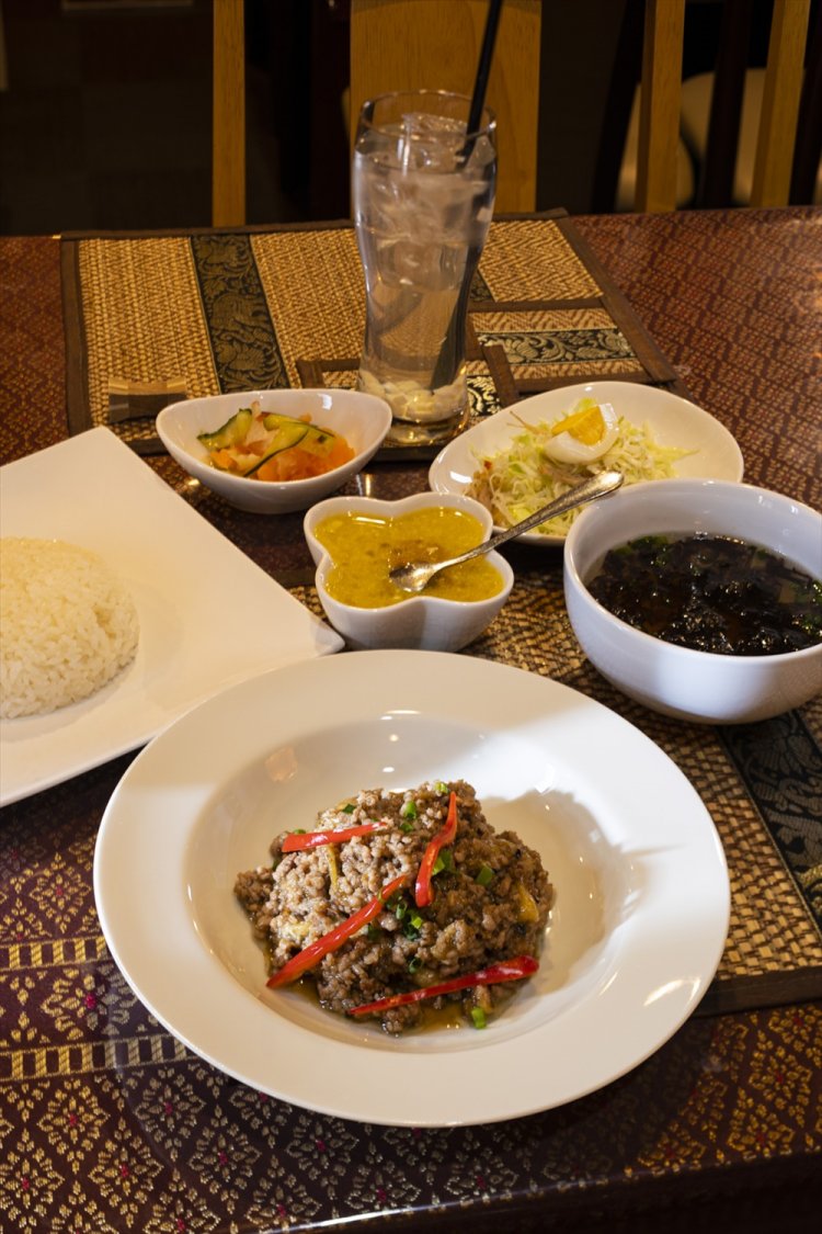 バイヨン【 牛込神楽坂 ・ カンボジア  】