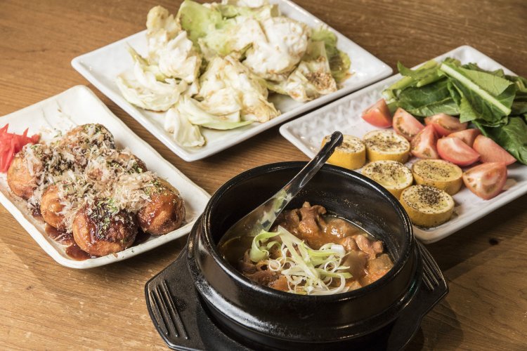 コースの場合、この中から1人1品おつまみ付き。