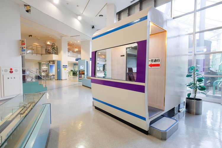 100系スペーシアの個室モックアップ。