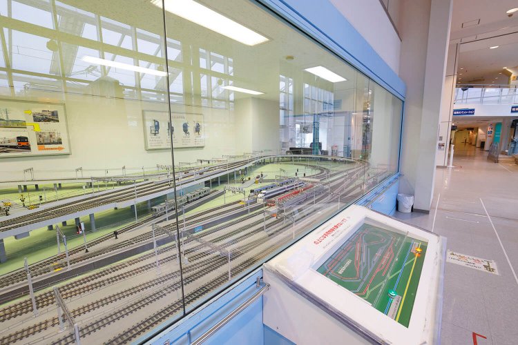 模型電車の動く様子を見ながら勉強できます。