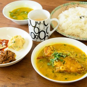 「米と魚の国」バングラデシュの人々が暮らす、東十条の下町商店街『アルシ レストラン』のカレー