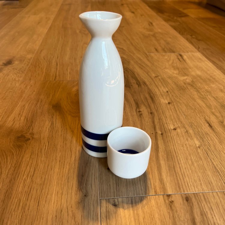 ヒノキの桶とともに、それぞれネットで1000円台で購入できました。