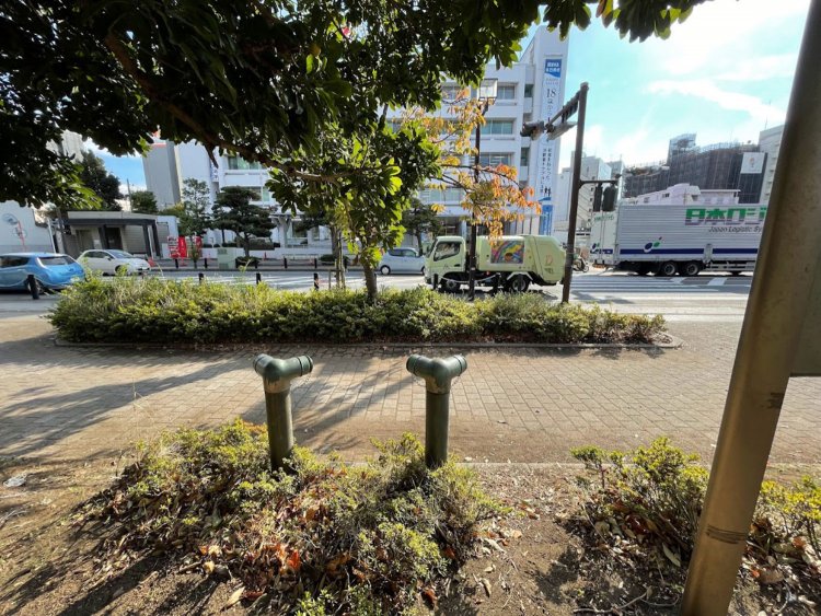 2体並んで街を健気に見守る送水口。