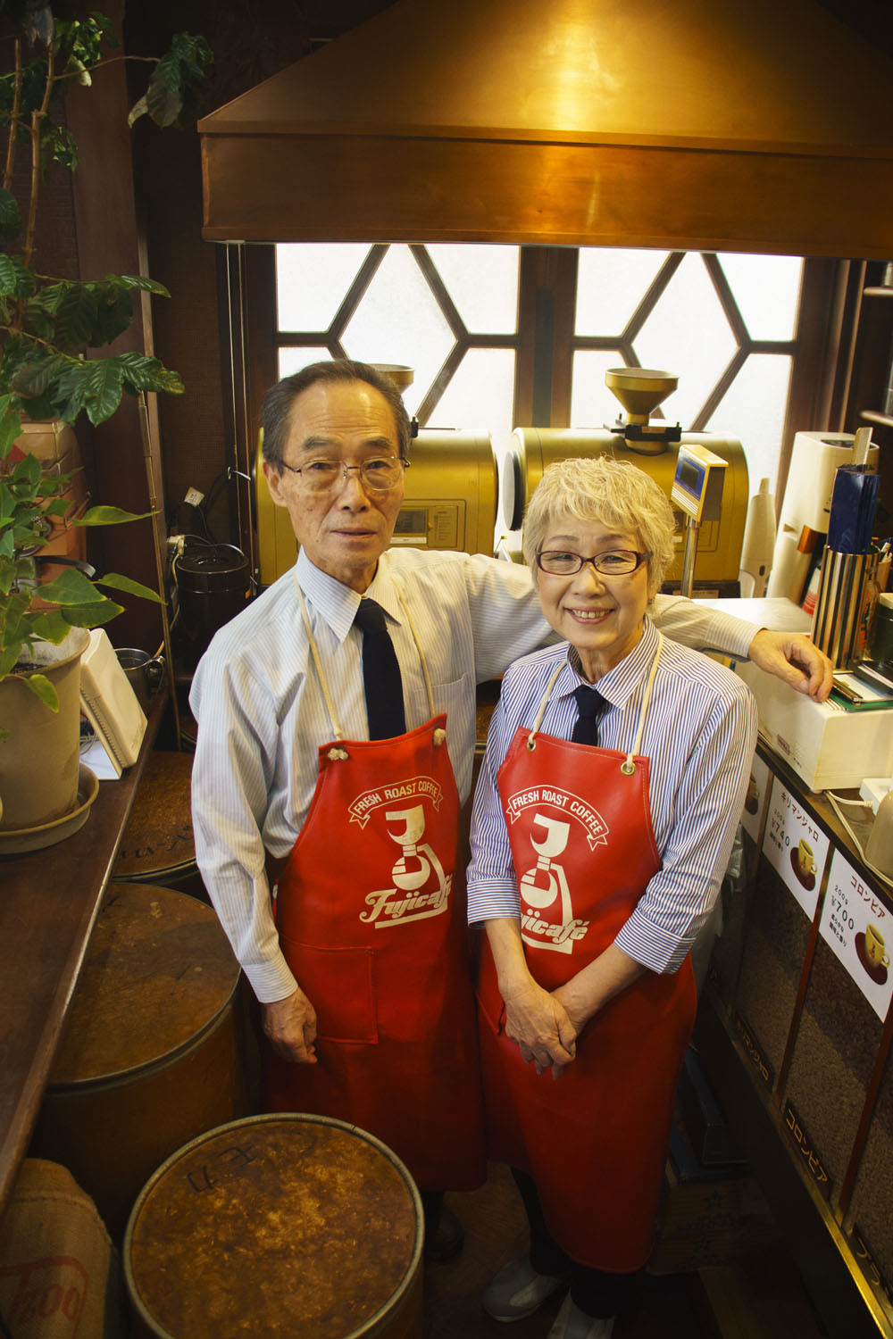 夫婦二人三脚で50年！　「コーヒーは毎朝自家焙煎してます」。