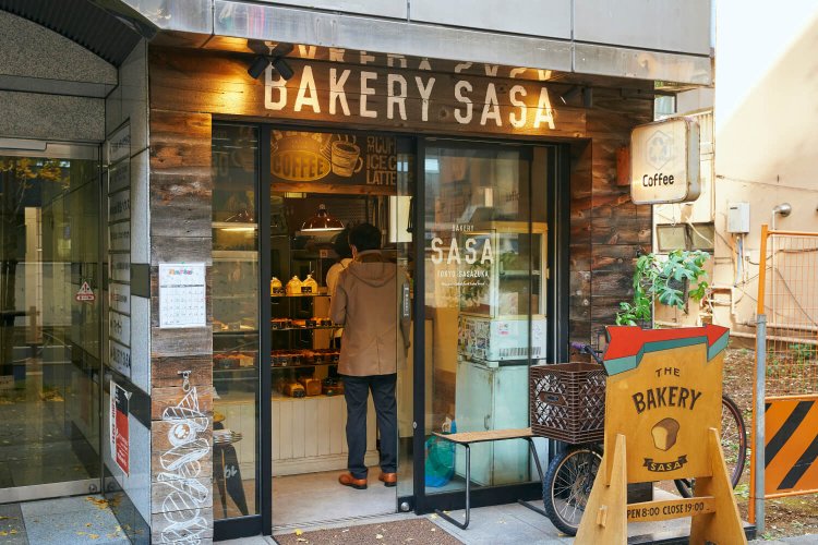 閉店後のシャッターに描かれた絵もかっこいいので、ぜひチェックしてみて。