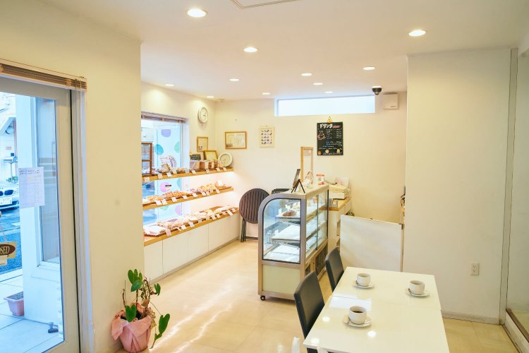 イートインスペースではドリンクも提供。