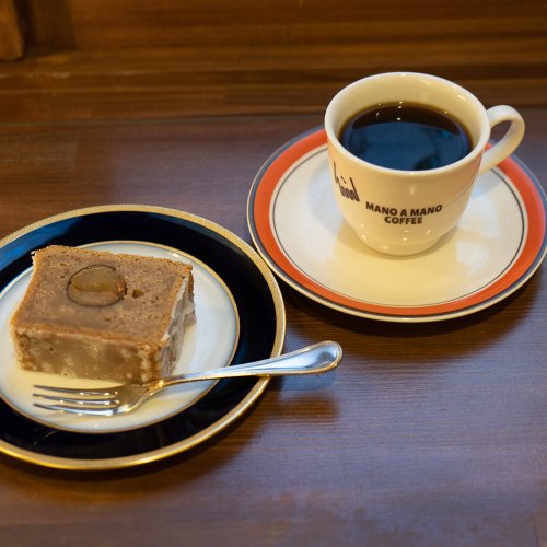 高円寺のカフェ『Poem MANO A MANO COFFEE』は半世紀近い歴史ある店。事業継承でコーヒーとスイーツのマ...