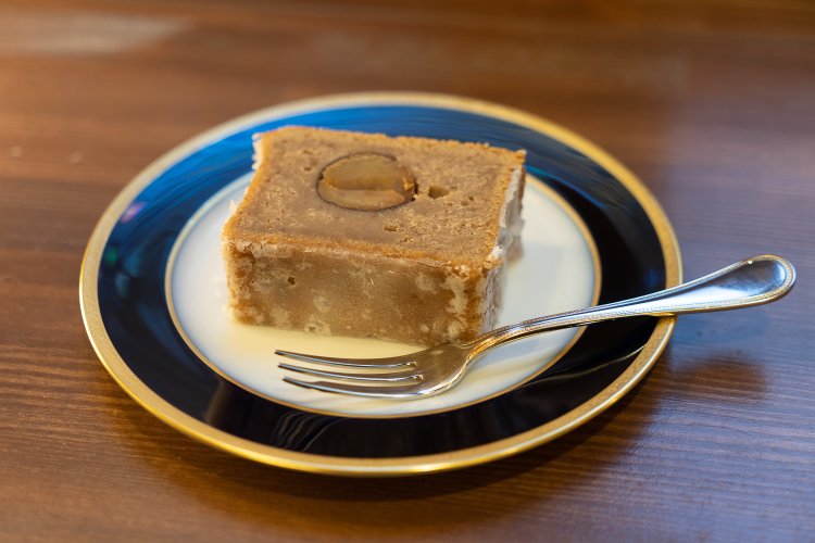 四万十栗のテリーヌ600円。栗のおいしさを存分に味わえる。