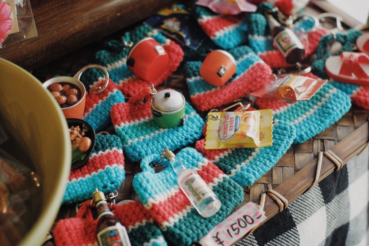 ほかにも独特なセンスで選んだ本や日常雑貨も販売中。