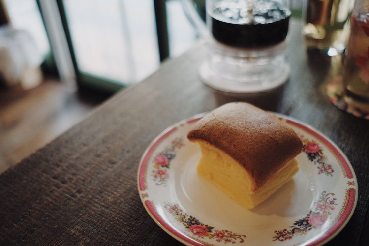 さっぱり味の台湾カステラ。流行りもあって大人気。