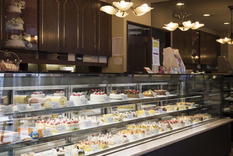 懐かしく優しき洋菓子が並ぶ。