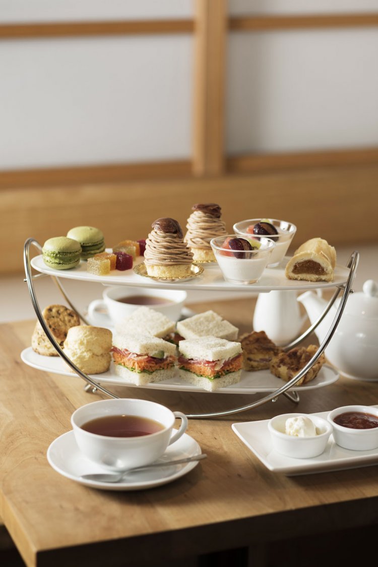 アフタヌーンティーはご予約を（コロナ対策中は休止）。