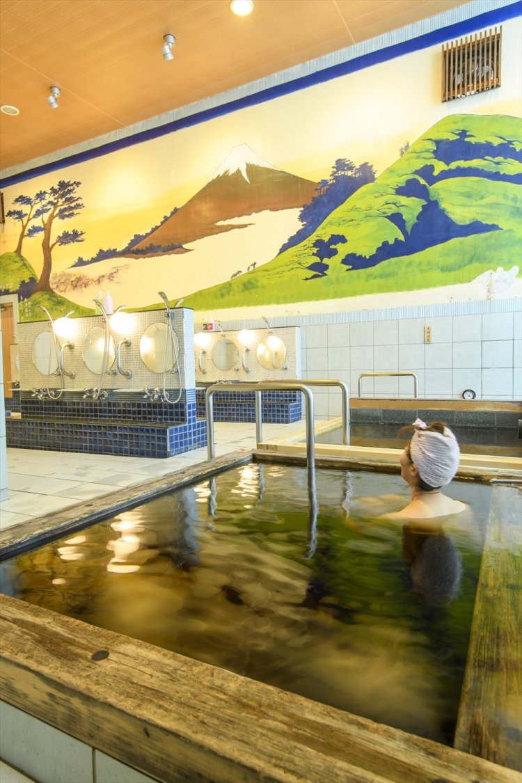 5階には丸山絵師が描いた犬目峠が。