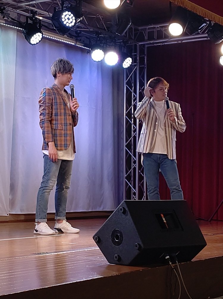 サービス精神満載のフリートークも人気。2021年8月「東京お台場大江戸温泉物語」にて。