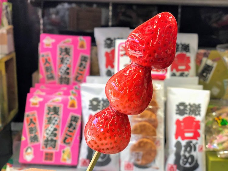 大ぶりのいちごが3個。