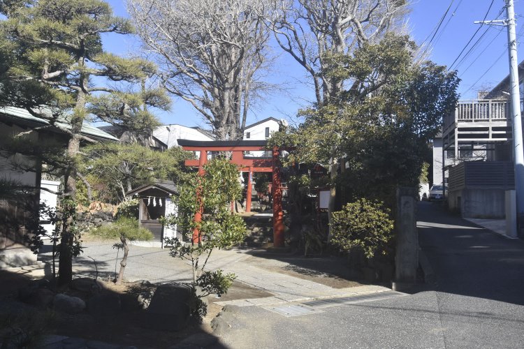 鎌倉が源氏相伝の地であった証でもある元八幡。