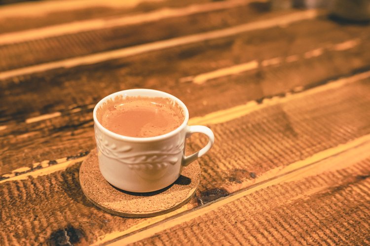 食後には優しい甘さの自家製ミニチャイ280円を。