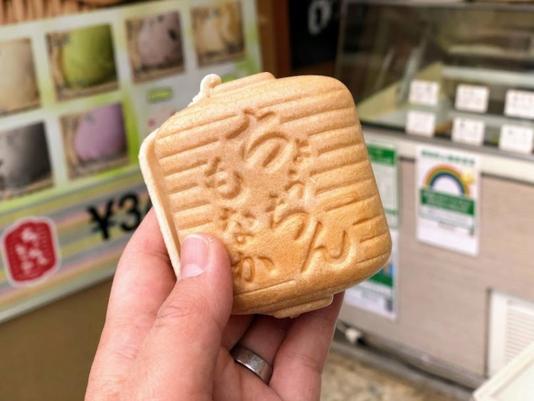 インパクトのあるちょうちんの形だ。