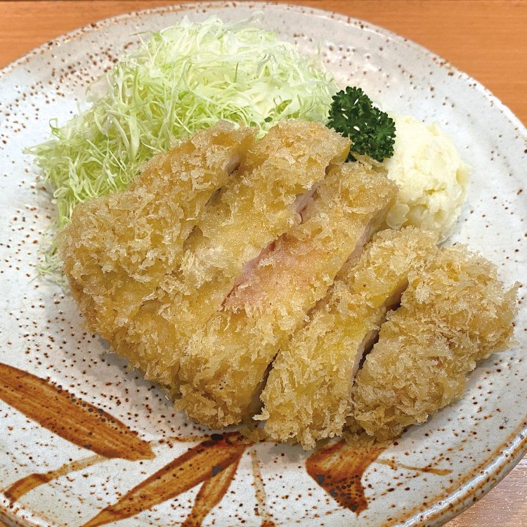 ロースかつ定食1900円。