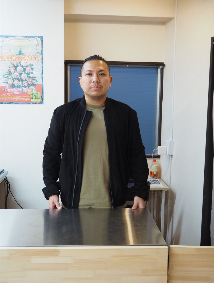 『ばばん場』の切り盛りもデザインも一手に引き受ける頼もしい番頭・千葉さん。