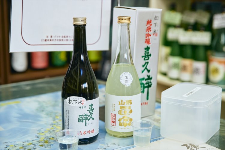 毎日2種類ずつ無料の試飲も用意。この日は山形県の「山形正宗」純米吟醸うすにごり生酒と静岡県の「喜久醉（きくよい）」純米吟醸松下米50。