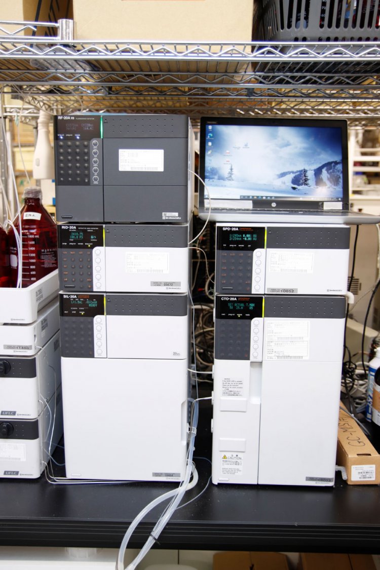 味や香りを数値化する機械に、日本酒度やアミノ酸度を測定するものまでそろっている。