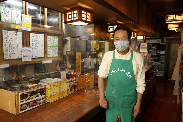 伊藤さん。精肉店出身なので肉を見る目は確か。