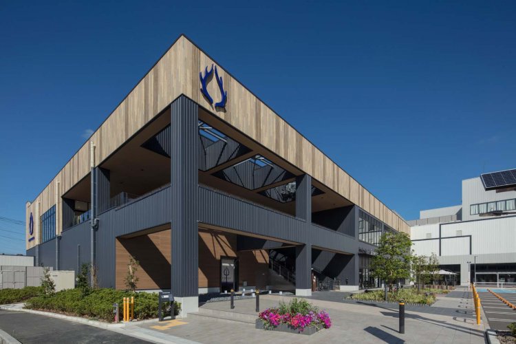 上質な空間が広がるアクアイグニス吉川美南で温泉と食を楽しめば、身も心もリフレッシュできる。