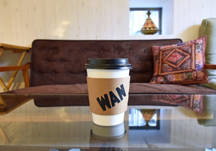 ペルー550円。豆を天日と釜で乾燥させ、2度焙煎したペルー豆100％のハンドドリップコーヒーは、香りよくスッキリとした味わい。