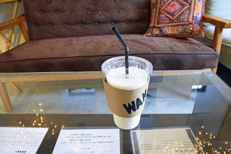 バナナシェイク650円。バナナまるまる1本と牛乳、クレミアソフトクリームのみで作る贅沢なシェイク。実はこれ、かなり人気なのだとか。