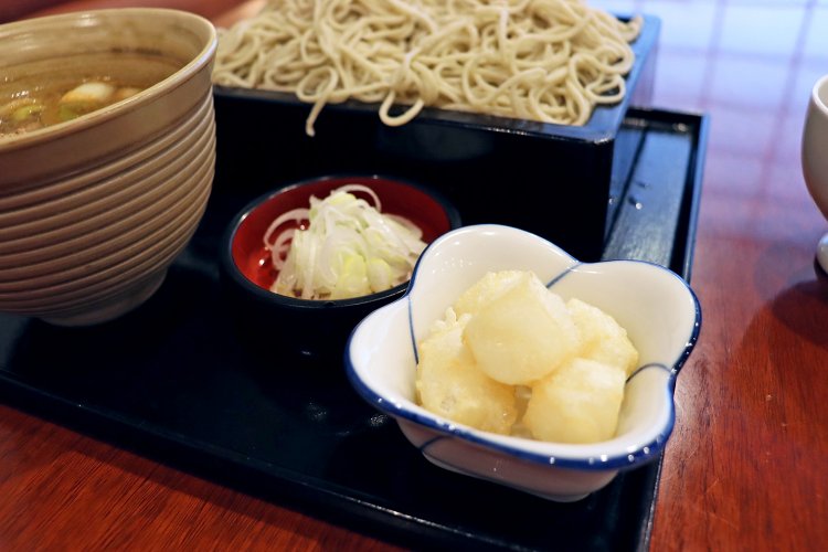 コロコロもち130円。普通サイズのもちよりも断然食べやすい。