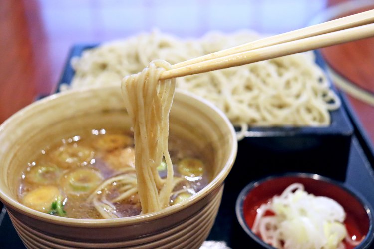 日本橋 室町 紅葉川（にほんばし むろまち もみじがわ）