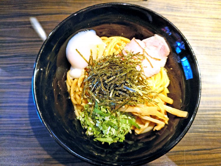 麺屋 ほたる（めんや ほたる）