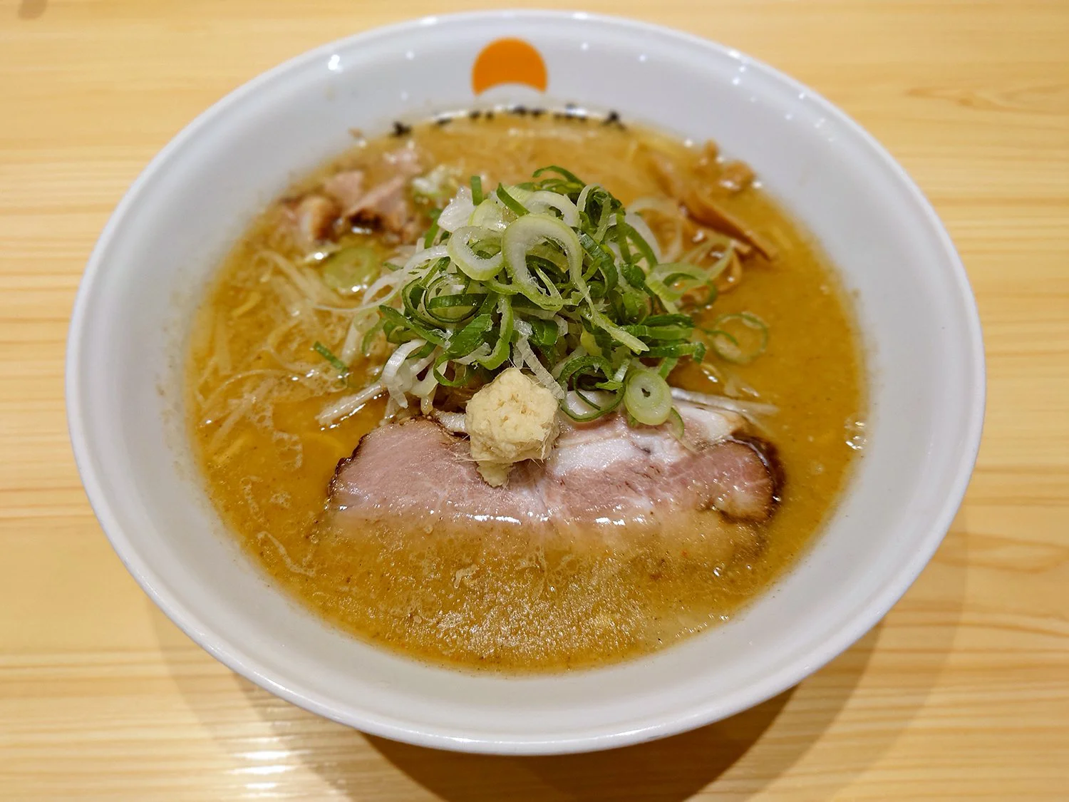 札幌味噌ラーメンの名店すみれ出身 板橋 あさひ町内会 の年前恋した味噌ラーメン さんたつ By 散歩の達人