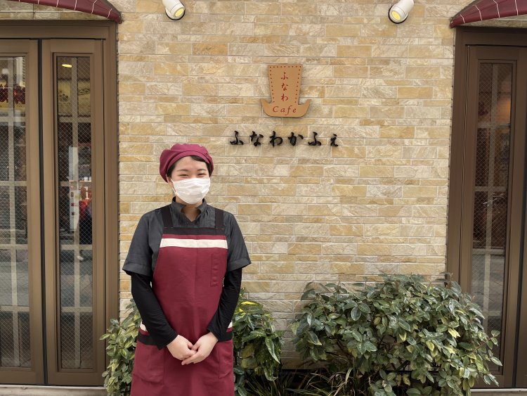 お話を伺った小島さん。丁寧な接客とスピーディーな対応を心がけていると話してくれた。