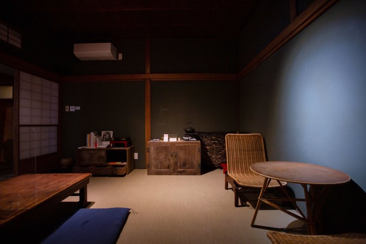 陰の間はアートイベントが催されると、がらりと雰囲気を変える。