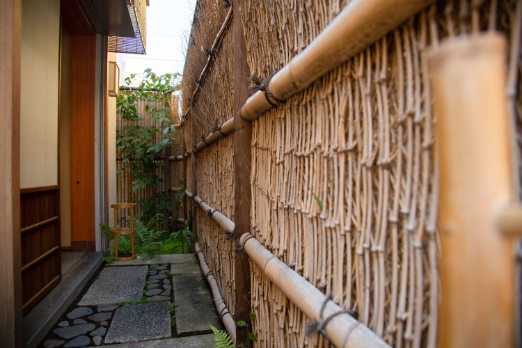 毎月、初心者大歓迎の体験茶会開催。