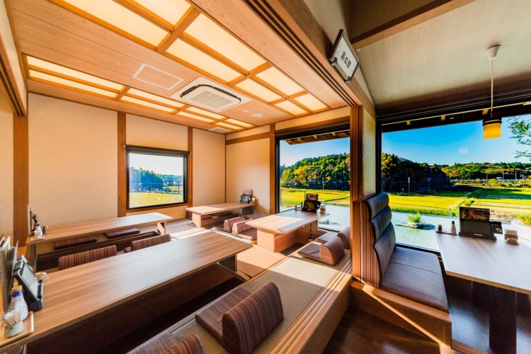 旬の食材を使った料理を提供する「本家さぬきや」。麺類・定食からスイーツまで幅広い料理がそろう。