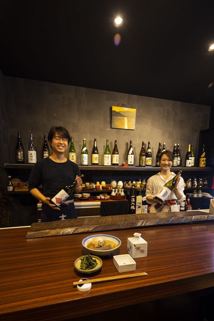 代表の國村周平さんと店主の果穂さん。